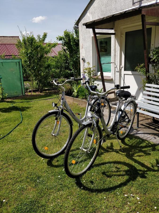Gaestehaus Am Teich Raben Steinfeld Exterior foto